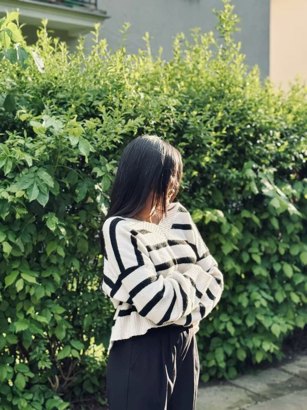 Sleek blowout on medium hair with the Mini Heated Straightener